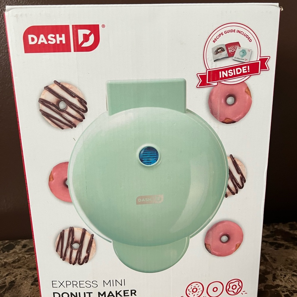 DASH Mini Donut Maker Machine - Picture 5 of 5